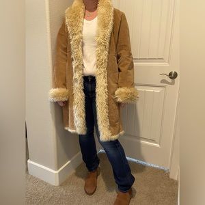 Wilson Leather suede coat. Size medium. Only been worn one time.